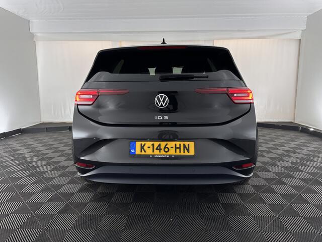 Volkswagen ID.3 First Plus 58 kWh [ 3-Fase ] (INCL.BTW) Aut. *FULL-LED | HEATED-COMFORTSEATS | CAMERA | DIGI-COCKPIT | NAVI-FULLMAP | KEYLESS | PRIVACY-GLASS | AMBIENT-LIGHT | ECC | PDC | CRUISE | 19''ALU*