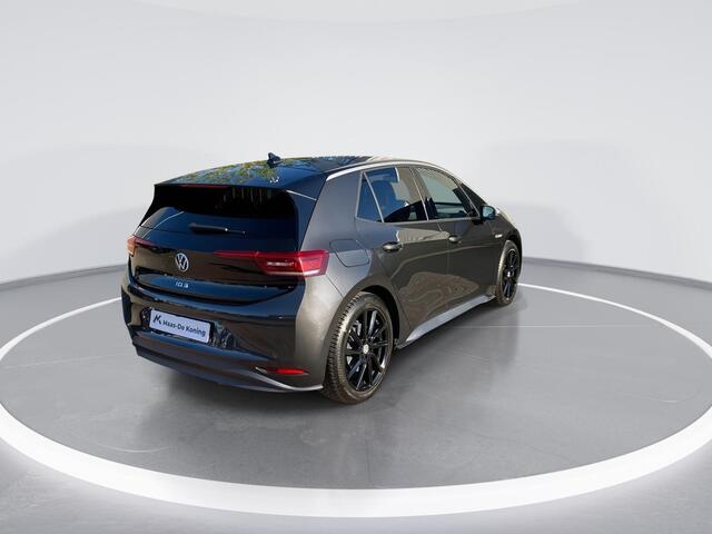 Volkswagen ID.3 First Plus 58 kWh / 204pk · Trekhaak · Leder · Camera · Navigatie · Apple/Android Car Play · Stoelverwarming ·