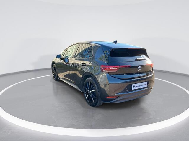 Volkswagen ID.3 First Plus 58 kWh / 204pk · Trekhaak · Leder · Camera · Navigatie · Apple/Android Car Play · Stoelverwarming ·