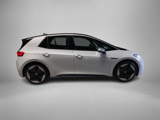 Volkswagen ID.3 First Max 58 kWh / 204pk · Panoramadak · Camera · Apple/Android Car Play · Stoelverwarming · Elektrische stoelverstelling · Navigatie · Massage functie
