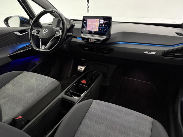 Volkswagen ID.3 58KWH First Black Edition | Snelladen | SOH 92% | Virtual | Sfeer | Adap. Cruise | Trekhaak | Carplay | Parkeersens.