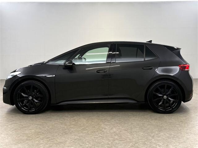 Volkswagen ID.3 58KWH First Black Edition | Snelladen | SOH 92% | Virtual | Sfeer | Adap. Cruise | Trekhaak | Carplay | Parkeersens.