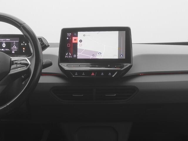 Volkswagen ID.3 First Plus 58 kWh | CAMERA | ADAPTIVE | STOEL- EN STUURVERW. | TREKHAAK