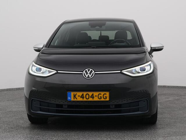 Volkswagen ID.3 First Plus 58 kWh | CAMERA | ADAPTIVE | STOEL- EN STUURVERW. | TREKHAAK