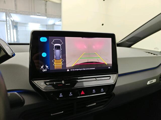 Volkswagen ID.3 First Plus 58 kWh 204 PK | Navigatie | 19" Lm velgen | Parkeercamera |