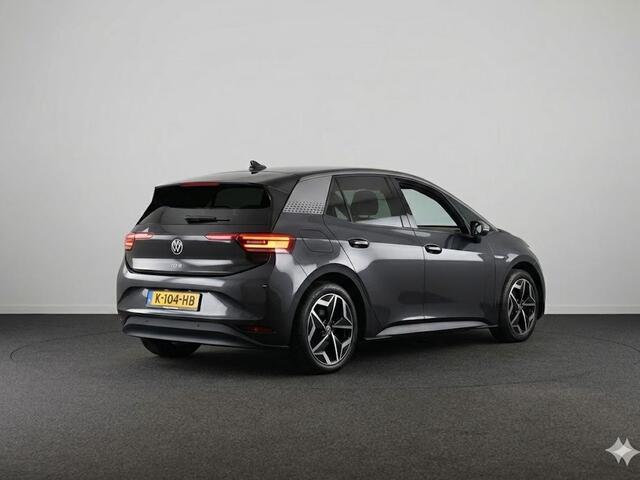 Volkswagen ID.3 First Plus 58 kWh 204 PK | Navigatie | 19" Lm velgen | Parkeercamera |