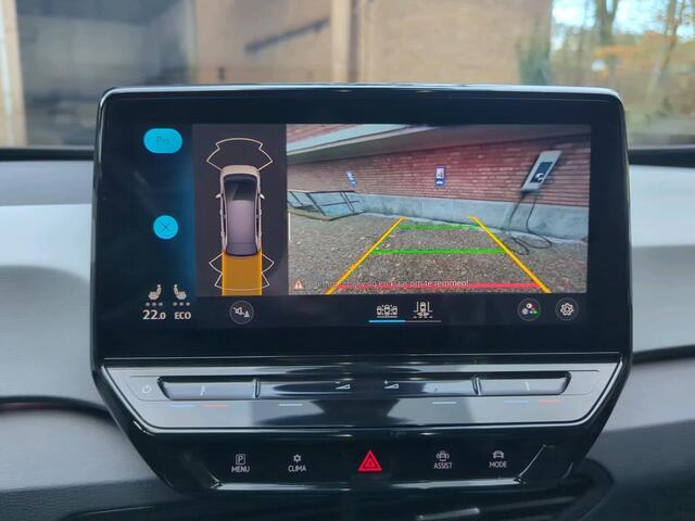 Volkswagen ID.3 First Plus 58 kWh 204 PK | Navigatie | 19" Lm velgen | Parkeercamera |