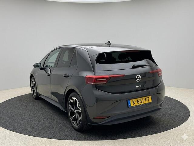 Volkswagen ID.3 First Plus 58 kWh 204 PK | Navigatie | 19" Lm velgen | Parkeercamera |