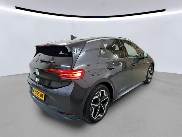 Volkswagen ID.3 First Plus 58 kWh | IQ.Light | Camera | Navigatie | Stoel/Stuurverw.