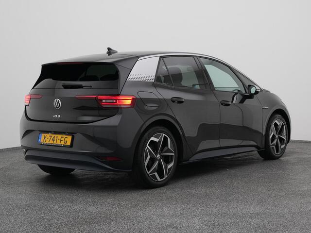 Volkswagen ID.3 First Plus 58 kWh | CAMERA | ADAPTIVE | STOEL- EN STUURVERW. | TREKHAAK