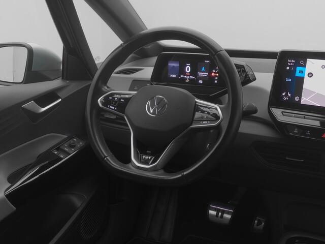 Volkswagen ID.3 First Plus 58 kWh | CAMERA | ADAPTIVE | STOEL- EN STUURVERW. | TREKHAAK