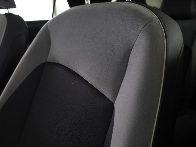 Volkswagen ID.3 First Max 58 kWh 204 PK | SoH 90,95 % | Navigatie | Camera | Panoramadak | Head-up Display |20 Inch | Erco Eleke sloel bestuurder |