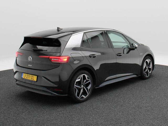 Volkswagen ID.3 First Plus 58 kWh Stoel/Stuur Verwarming | Camera | Adaptive Cruise | CarPlay | Matrix LED | 19 Inch | 97.213 Km !!