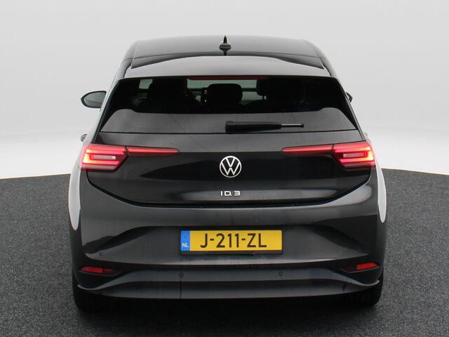 Volkswagen ID.3 First Plus 58 kWh Stoel/Stuur Verwarming | Camera | Adaptive Cruise | CarPlay | Matrix LED | 19 Inch | 97.213 Km !!