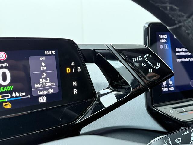 Volkswagen ID.3 First Plus 58 kWh | 204 PK | Adaptive cruise control | Matrix LED koplampen | Achteruitrijcamera | Stoelverwarming |
