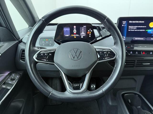 Volkswagen ID.3 First Plus 58 kWh | 204 PK | Adaptive cruise control | Matrix LED koplampen | Achteruitrijcamera | Stoelverwarming |
