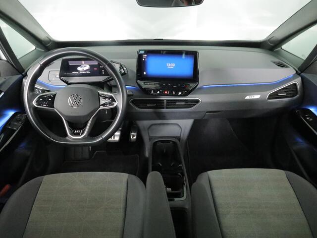 Volkswagen ID.3 First 58 kWh 204 pk | SOH 92,93% | Navigatie | Trekhaak (afneembaar) | Parkeersensoren | Adaptieve cruise control | Stoel/stuur verwarming | Apple Carplay/Android Auto |