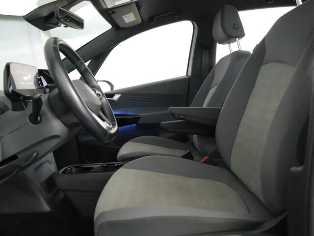 Volkswagen ID.3 First 58 kWh 204 pk | SOH 92,93% | Navigatie | Trekhaak (afneembaar) | Parkeersensoren | Adaptieve cruise control | Stoel/stuur verwarming | Apple Carplay/Android Auto |