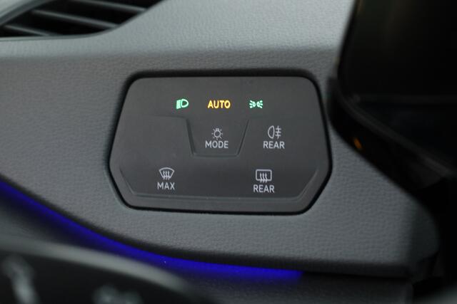 Volkswagen ID.3 First 58 kWh | SOH 92% | Navi | Stoel- Stuurverw. | Adapt. Cruise | Apple CarPlay | PDC