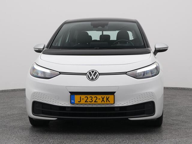 Volkswagen ID.3 First 58 kWh | ADAPTIVE | STOEL- EN STUURVERW.
