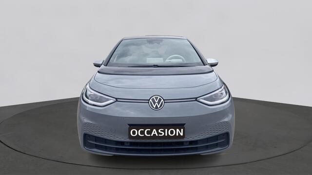 Volkswagen ID.3 First Plus 58 kWh SOH 91% | IQ.Light | Trekhaak | Camera | 19" | Navi