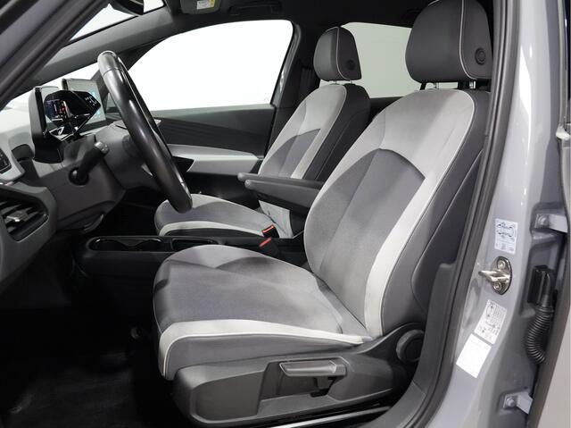 Volkswagen ID.3 First Plus 58 kWh | IQ.Light | Camera | Navigatie | Stoel/Stuurverw. 186