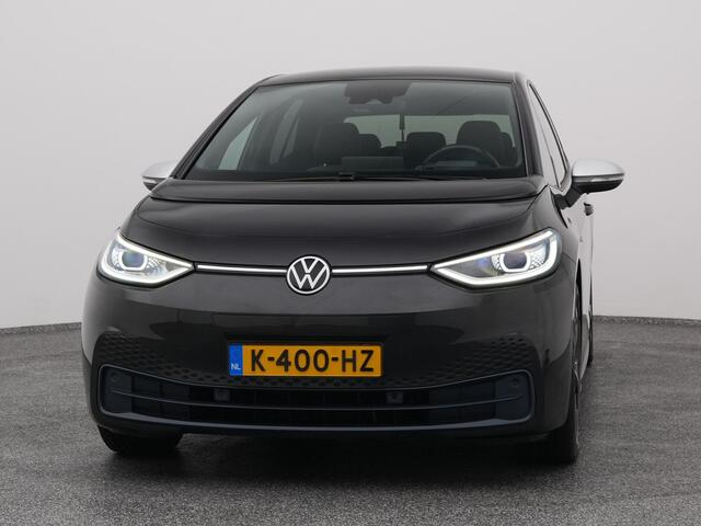 Volkswagen ID.3 First Plus 58 kWh | CAMERA | ADAPTIVE | STOEL- EN STUURVERW. | TREKHAAK