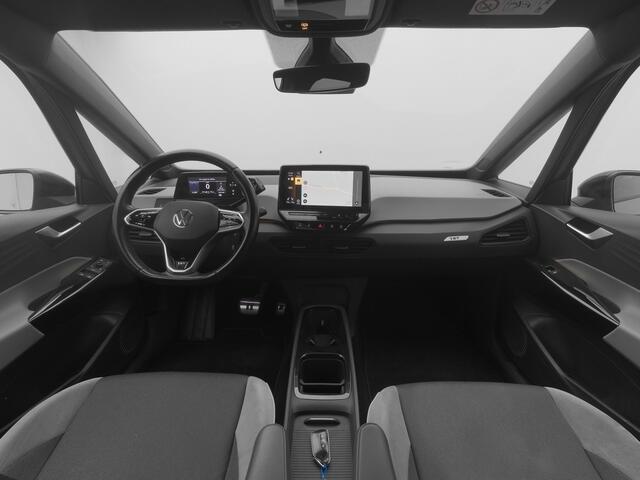 Volkswagen ID.3 First Plus 58 kWh | CAMERA | ADAPTIVE | STOEL- EN STUURVERW