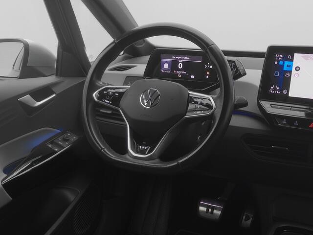 Volkswagen ID.3 First Plus 58 kWh | CAMERA | ADAPTIVE | STOEL- EN STUURVERW.