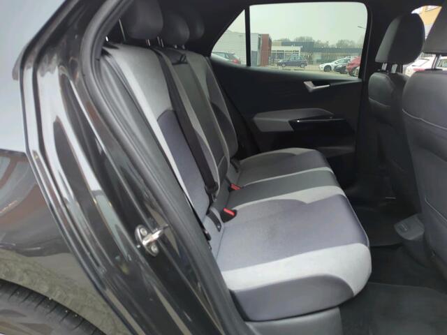 Volkswagen ID.3 First Plus 58 kWh 204 PK | Navigatie | 19" Lm velgen | Parkeercamera |