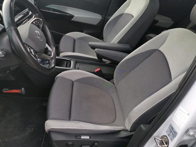 Volkswagen ID.3 First Max 58 kWh 204PK | Panorama dak | Sportstoelen | 20" LM velgen |