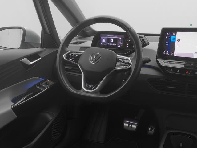 Volkswagen ID.3 First Plus 58 kWh | CAMERA | ADAPTIVE | SCHUIFDAK | STOEL- EN STUURVERW.