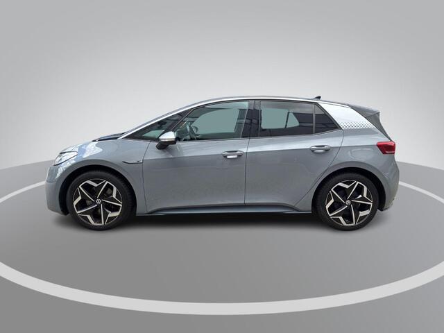 Volkswagen ID.3 First Plus 58 kWh 204pk · Camera · Steunhaak · Apple/Android Car Play · Adaptive Cruise Control · Stuur- & Stoelverwarming · Sfeerverlichting ·