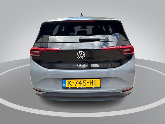 Volkswagen ID.3 First Plus 58 kWh 204pk · Camera · Steunhaak · Apple/Android Car Play · Adaptive Cruise Control · Stuur- & Stoelverwarming · Sfeerverlichting ·