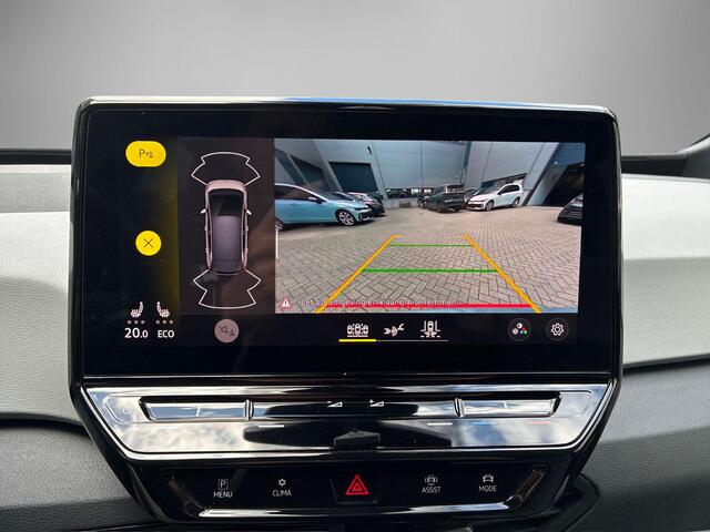 Volkswagen ID.3 First Plus 58 kWh 204pk · Camera · Steunhaak · Apple/Android Car Play · Adaptive Cruise Control · Stuur- & Stoelverwarming · Sfeerverlichting ·