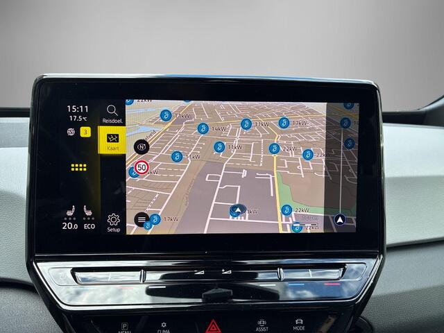 Volkswagen ID.3 First Plus 58 kWh 204pk · Camera · Steunhaak · Apple/Android Car Play · Adaptive Cruise Control · Stuur- & Stoelverwarming · Sfeerverlichting ·