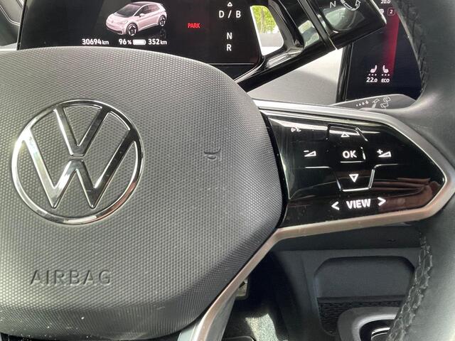 Volkswagen ID.3 First Plus 58 kWh | Carplay | Adpt. cruise | 19" velgen |