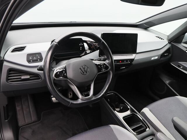 Volkswagen ID.3 First Plus 58 kWh 204 Pk | Stoel/Stuurverwarming | Camera | Climatronic | IQ Light | Carplay | Adaptive cruise | 19 Inch | 8.2647 km !!