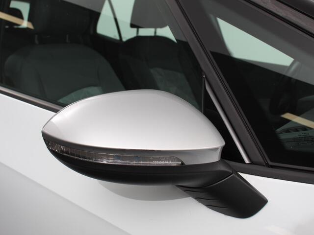 Volkswagen ID.3 First 58 kWh Navigatie Apple Carplay/Android Auto Adaptive Cruise Control Parkeersensoren Stoel- en stuurverwarming Lichtmetalen velgen Climate Control