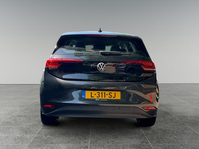 Volkswagen ID.3 Life 58 kWh 204pk Parkeersensoren vóór en achter | Adaptive Cruise Control | Voorstoelen verwarmbaar
