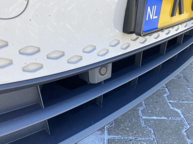 Volkswagen ID.3 First Plus 58 kWh Camera, Adaptive Cruise & IQ Lights