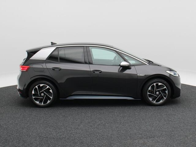 Volkswagen ID.3 First Plus 58 kWh 204 Pk | Stoel/Stuurverwarming | Adaptive Cruise | Camera | IQ Light | Carplay | 19 Inch | 125.700 Km !!