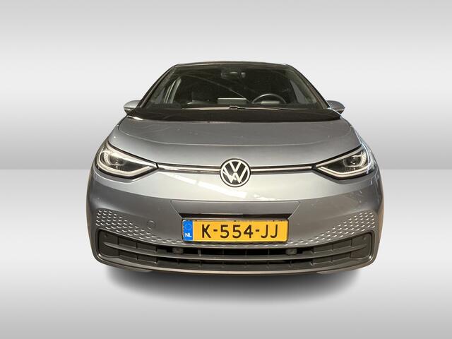 Volkswagen ID.3 Business 58 kWh Navigatie / 19"LM velgen / App-connect / Clima / Stoelverwarming / Zwart dak HAL