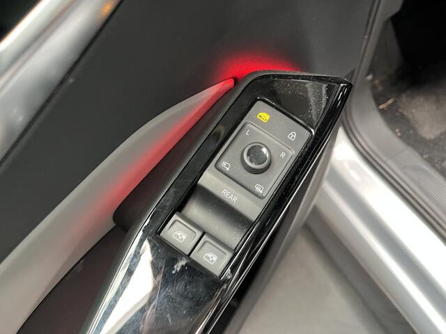 Volkswagen ID.3 Business 58 kWh / 91% SOH/ CAMERA/ PARK. SENSOREN/ TREKHAAK/ 204 PK/ IQ. LIGHT/ RIJ MODI/ KEYLESS/ STOEL-STUURVERWARM./ ADAPT. CRUISE/ APP CONNECT/ NAVI/ CLIMA/ DAB