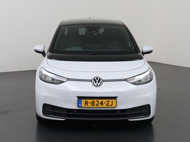 Volkswagen ID.3 Pro Edition 58 kWh | Navigatie | PArkeercamera | Stgoelverwarming | Cruise Control Adaptief | Lichtmetalen Velgen 18" |