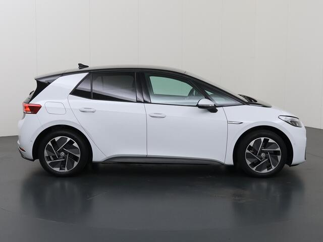 Volkswagen ID.3 Pro Edition 58 kWh | Navigatie | PArkeercamera | Stgoelverwarming | Cruise Control Adaptief | Lichtmetalen Velgen 18" |