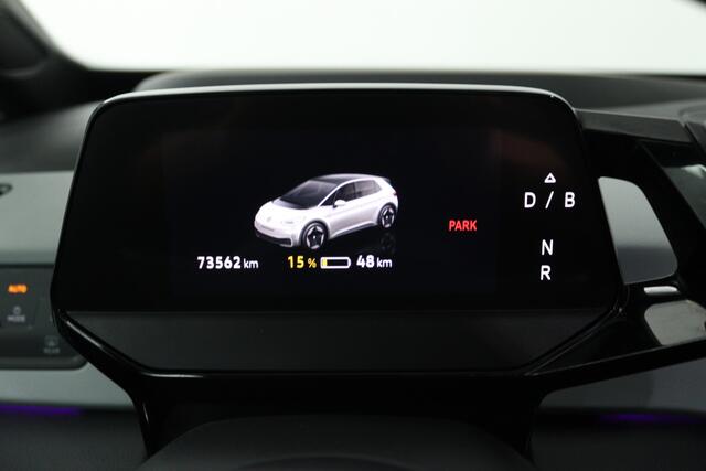 Volkswagen ID.3 First Plus 58 kWh (PANO, CAMERA, SFEERVERLICHTING, STOELVERWARMING, CRUISE ADAPTIEF)