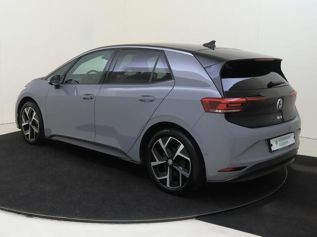 Volkswagen ID.3 Pro Edition 58 kWh | SoH 89% | Achteruitrijcamera | ErgoActive stoelen met memory | Adaptieve cruise control | Stoel- en stuurwielverwarming | Keyless | Lane assist | Navigatie |