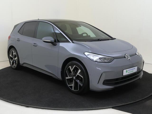 Volkswagen ID.3 Pro Edition 58 kWh | SoH 89% | Achteruitrijcamera | ErgoActive stoelen met memory | Adaptieve cruise control | Stoel- en stuurwielverwarming | Keyless | Lane assist | Navigatie |
