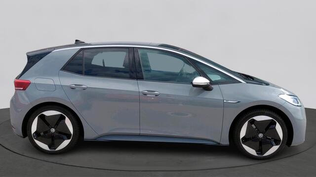 Volkswagen ID.3 First Max 58 kWh | Panoramadak | Steunhaak | Camera | elec. stoelen |